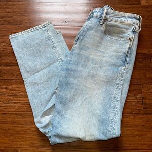 American Eagle men’s jeans